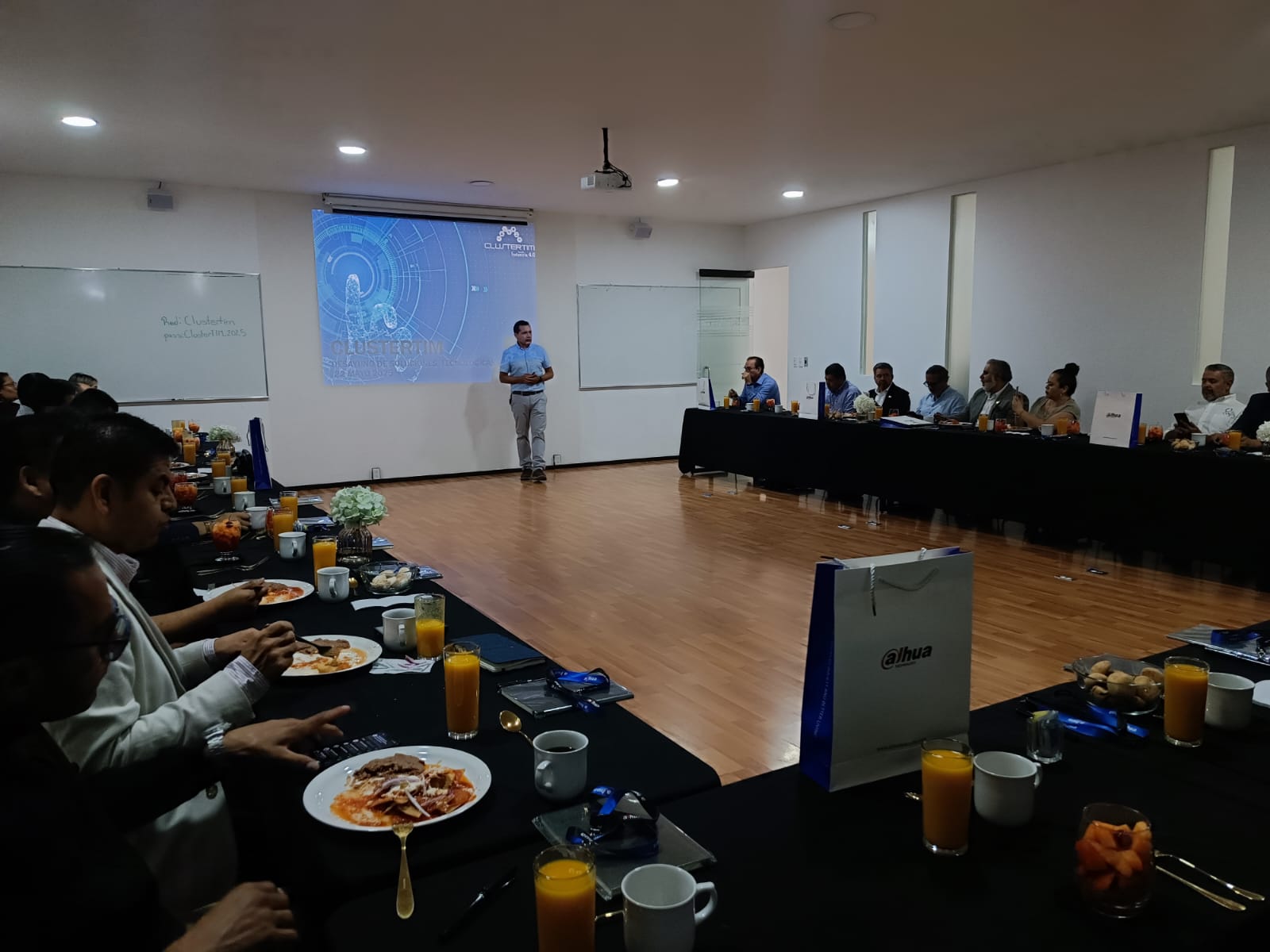 Imagen de Desayuno tecnológico